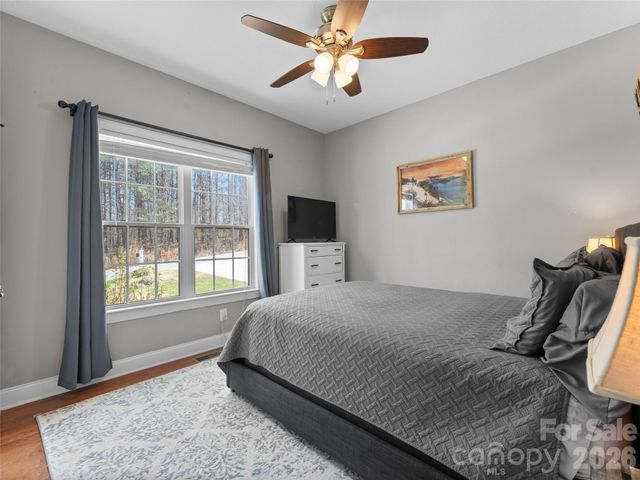 163 Oak Apple Lane, Hendersonville, NC 28792