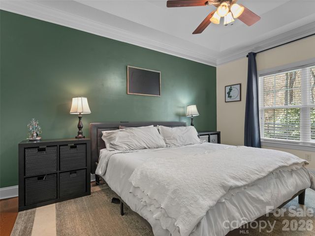 163 Oak Apple Lane, Hendersonville, NC 28792