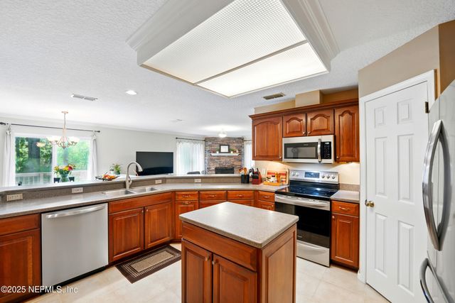8619 HEATHER RUN Drive S, Jacksonville, FL 32256