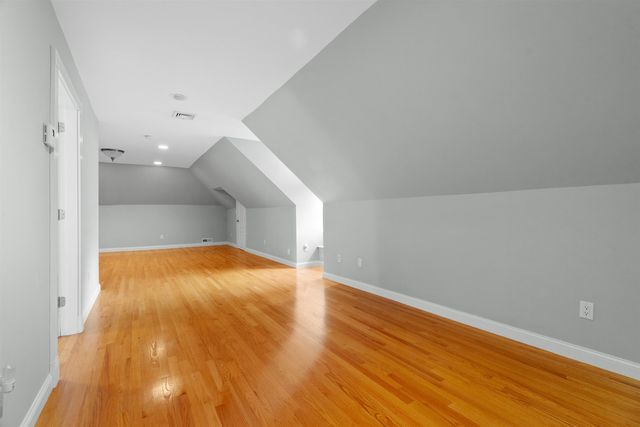 8 Arcadia Lane, Salem, NH 03079