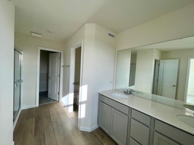 2243 Horseshoe Circle 2243, Naperville, IL 60564