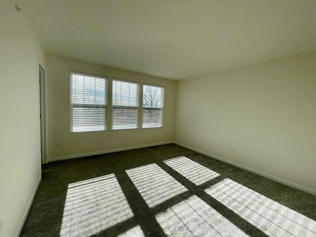 2243 Horseshoe Circle 2243, Naperville, IL 60564