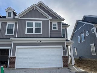 2243 Horseshoe Circle 2243, Naperville, IL 60564