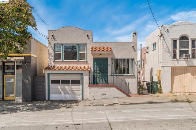 3229 Macarthur Blvd, Oakland, CA 94602