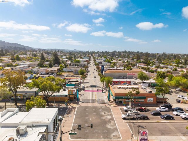3229 Macarthur Blvd, Oakland, CA 94602