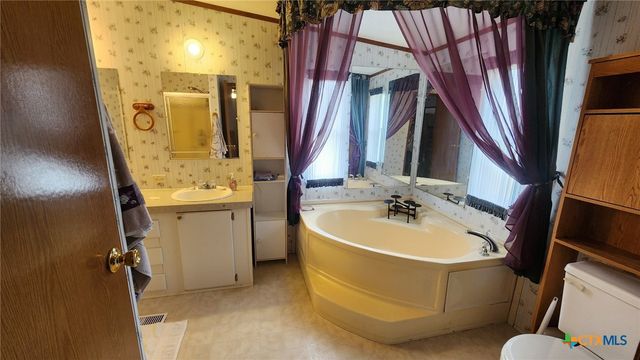 501 County Road 3384, Kempner, TX 76539