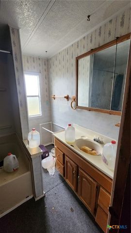 501 County Road 3384, Kempner, TX 76539
