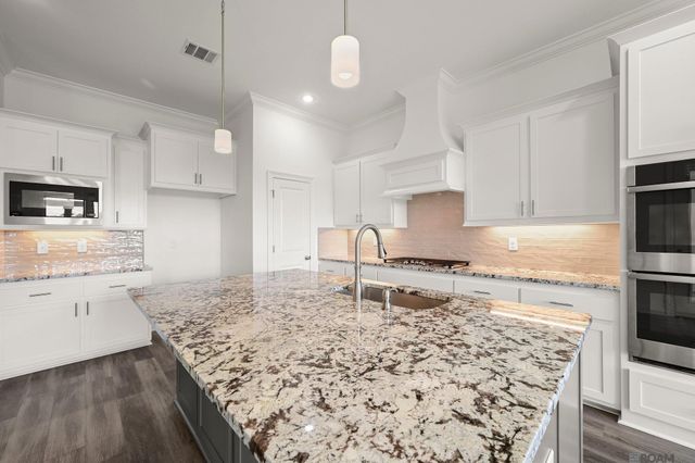 13337 Belle Prairie Dr, Geismar, LA 70734