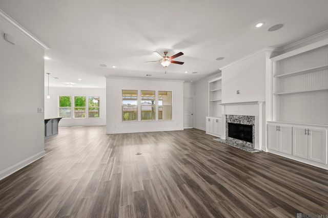 13337 Belle Prairie Dr, Geismar, LA 70734