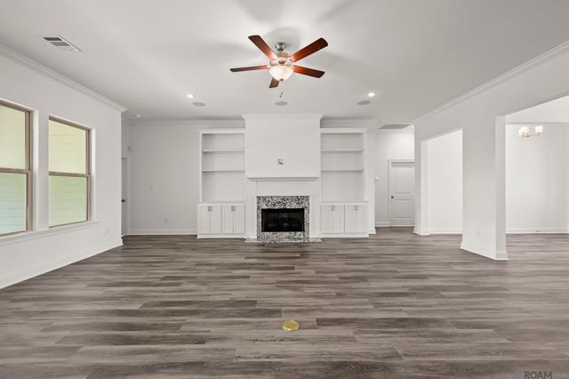 13337 Belle Prairie Dr, Geismar, LA 70734