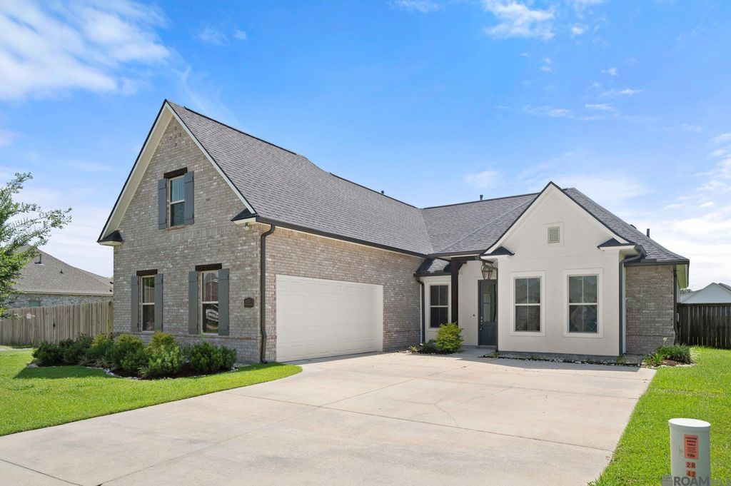 13337 Belle Prairie Dr, Geismar, LA 70734