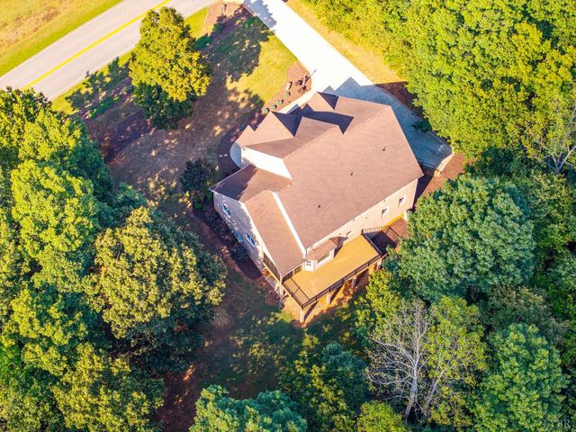 1547 Gilfield Drive, Forest, VA 24551