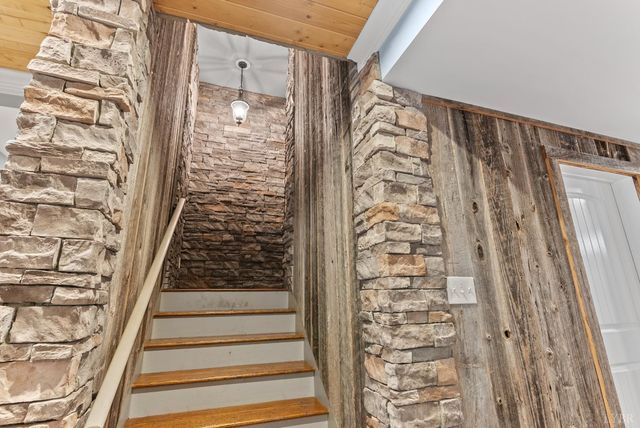 1547 Gilfield Drive, Forest, VA 24551