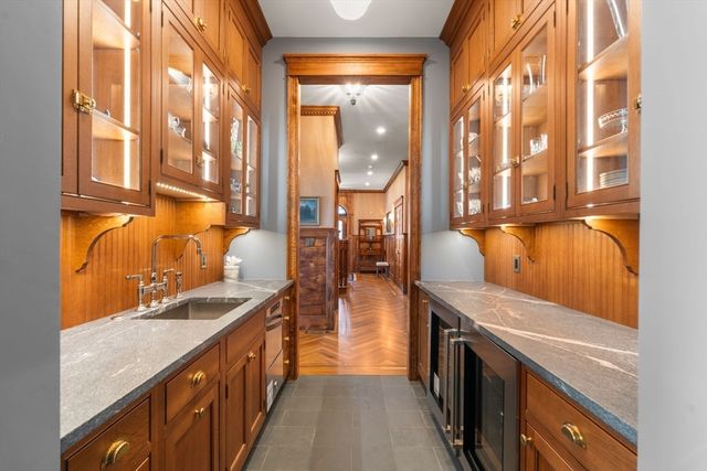 62 Bay Street, Quincy, MA 02171