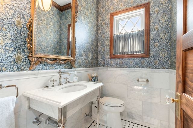 62 Bay Street, Quincy, MA 02171