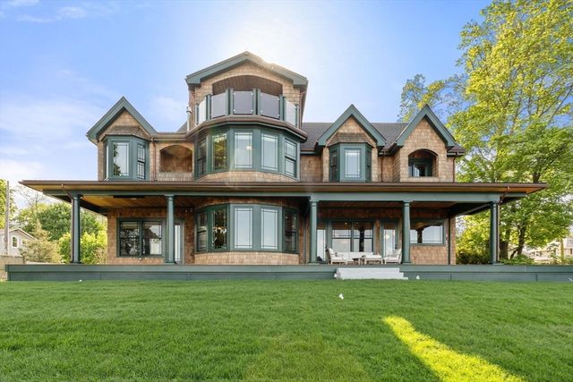 62 Bay Street, Quincy, MA 02171