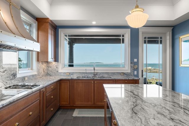 62 Bay Street, Quincy, MA 02171