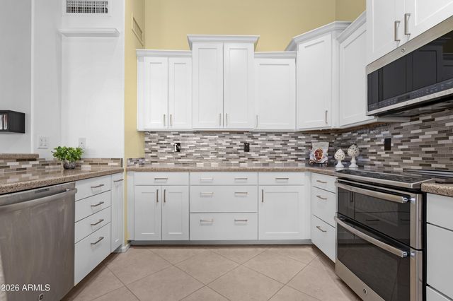 3261 N PALMER Drive, Goodyear, AZ 85395