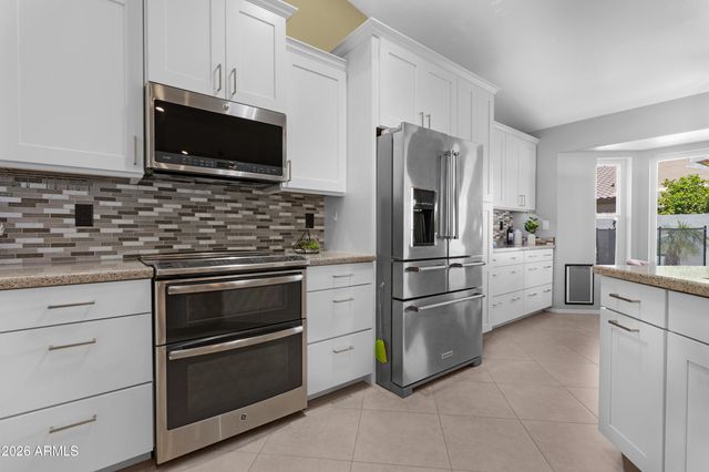 3261 N PALMER Drive, Goodyear, AZ 85395