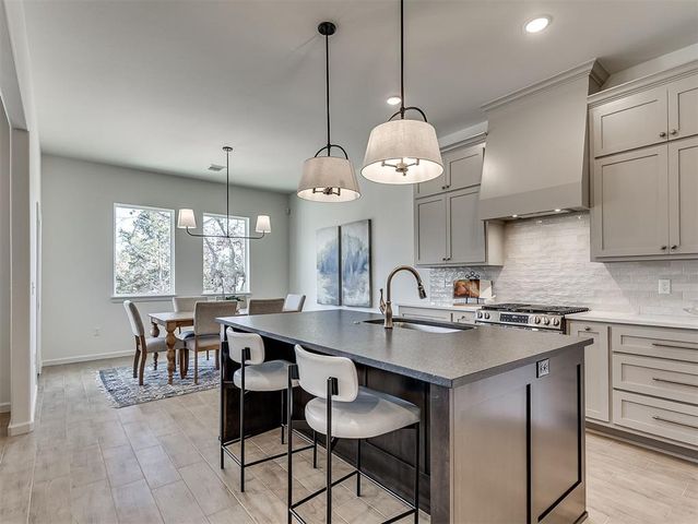 8108 Goldfinch Drive, Guthrie, OK 73044