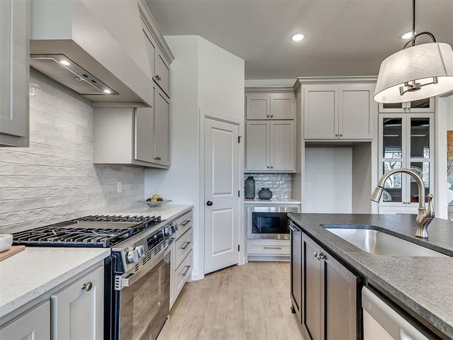 8108 Goldfinch Drive, Guthrie, OK 73044