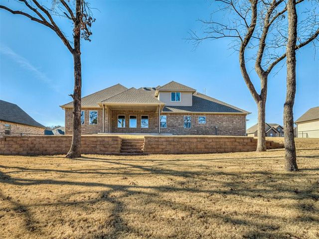8108 Goldfinch Drive, Guthrie, OK 73044