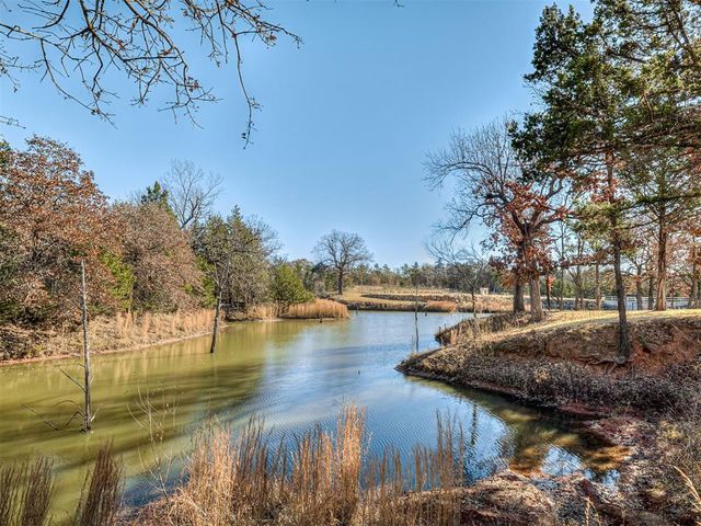 8108 Goldfinch Drive, Guthrie, OK 73044