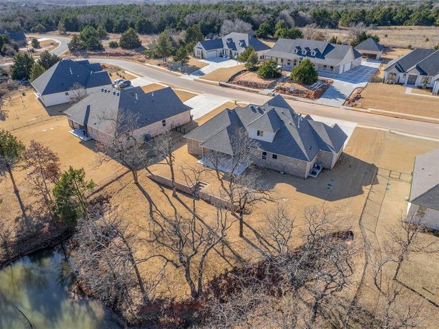 8108 Goldfinch Drive, Guthrie, OK 73044