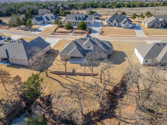 8108 Goldfinch Drive, Guthrie, OK 73044