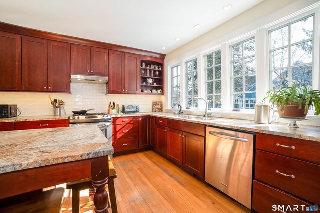 194 Canner Street, New Haven, CT 06511