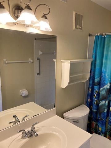 5920 80TH STREET N 204, St Petersburg, FL 33709