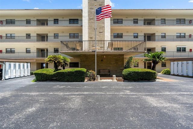 5920 80TH STREET N 204, St Petersburg, FL 33709