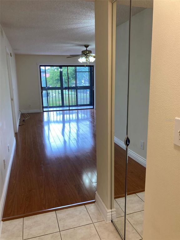 Image 15 of property listing at 5920 80TH STREET N 204, St Petersburg, FL 33709