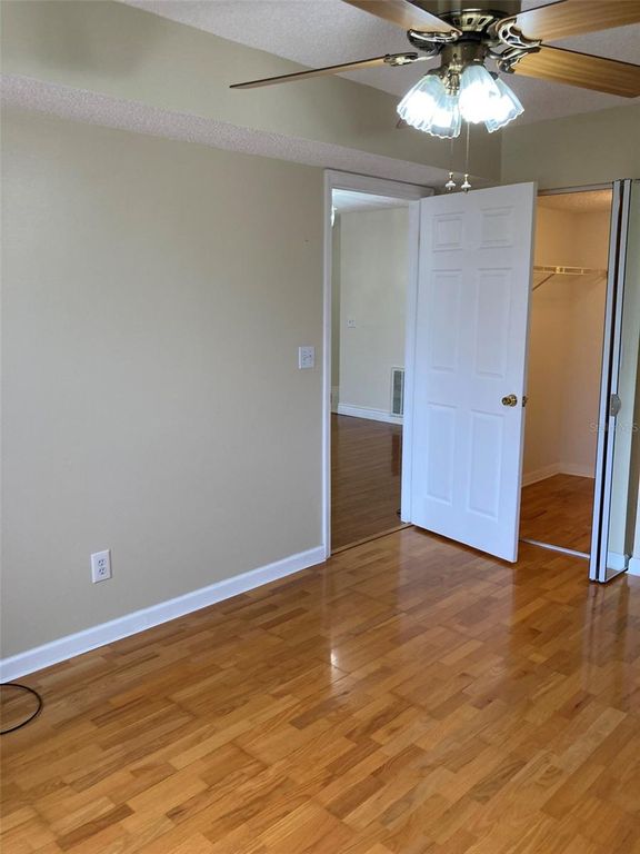 Image 27 of property listing at 5920 80TH STREET N 204, St Petersburg, FL 33709