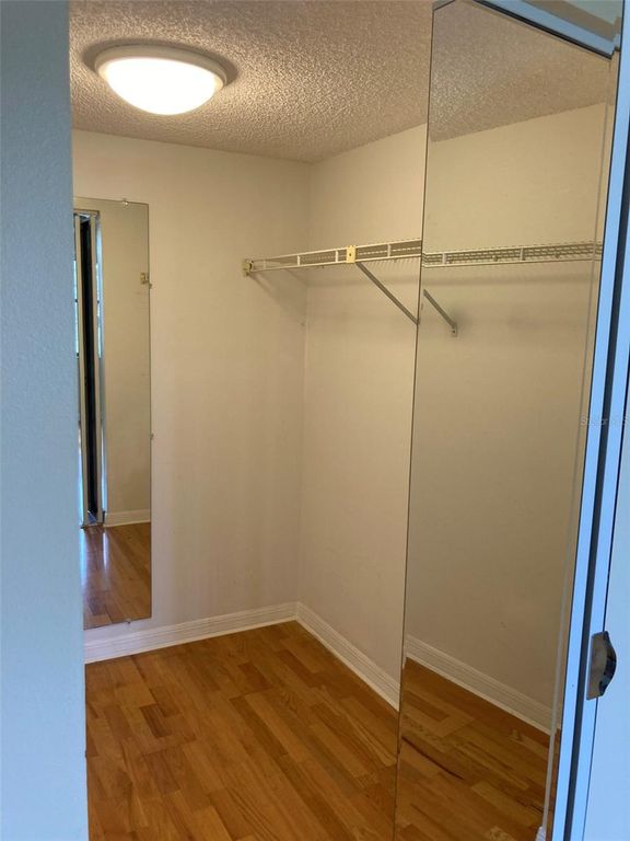 Image 29 of property listing at 5920 80TH STREET N 204, St Petersburg, FL 33709