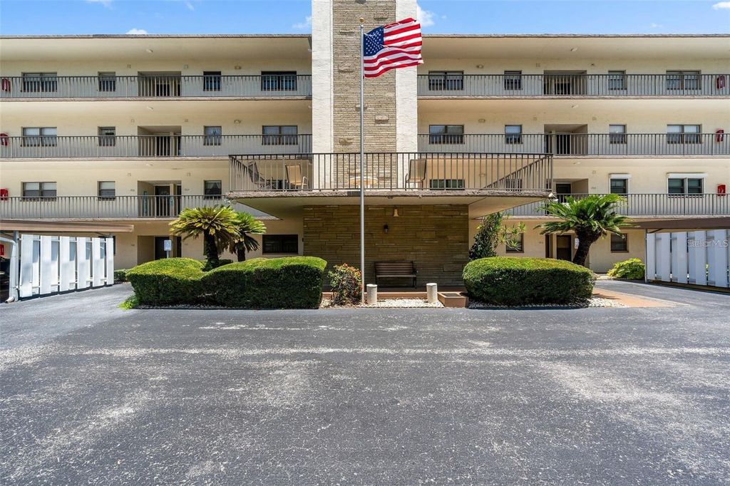 Image 35 of property listing at 5920 80TH STREET N 204, St Petersburg, FL 33709