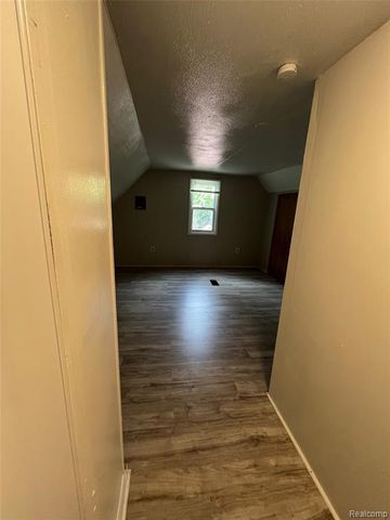 16605 Stansbury Street, Detroit, MI 48235
