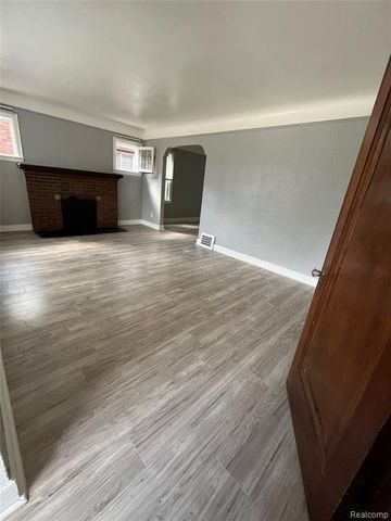 16605 Stansbury Street, Detroit, MI 48235