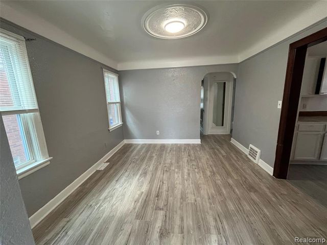 16605 Stansbury Street, Detroit, MI 48235