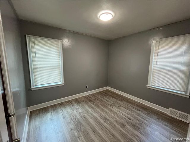 16605 Stansbury Street, Detroit, MI 48235