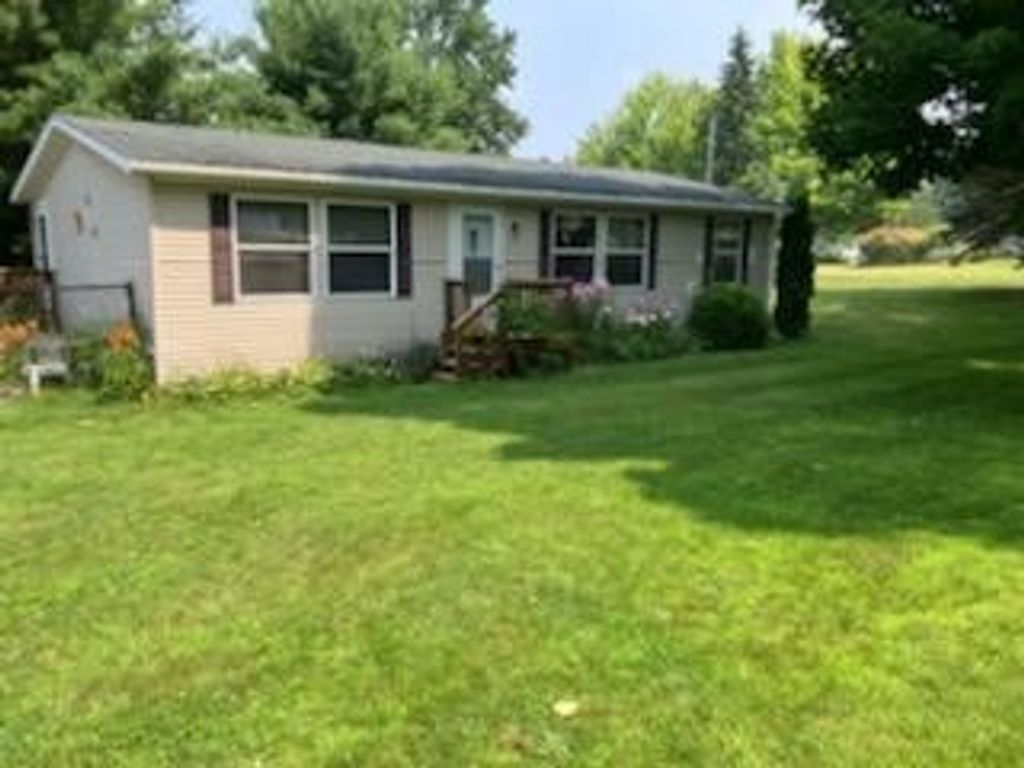 6620 Potter Road, Bear Lake, MI 49614
