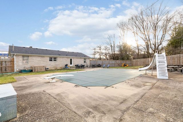 903 Barnes Mill Road, Richmond, KY 40475