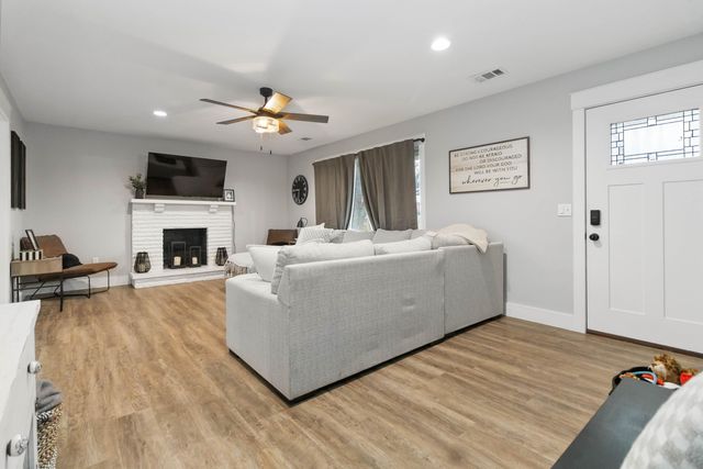 903 Barnes Mill Road, Richmond, KY 40475