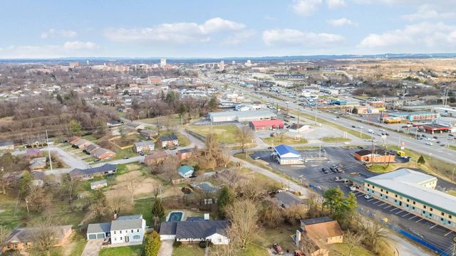 903 Barnes Mill Road, Richmond, KY 40475