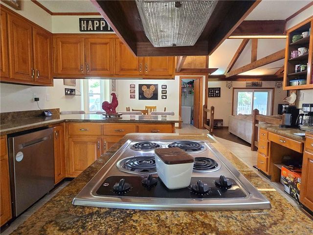 563 Vaughan Drive, Satsuma, AL 36572