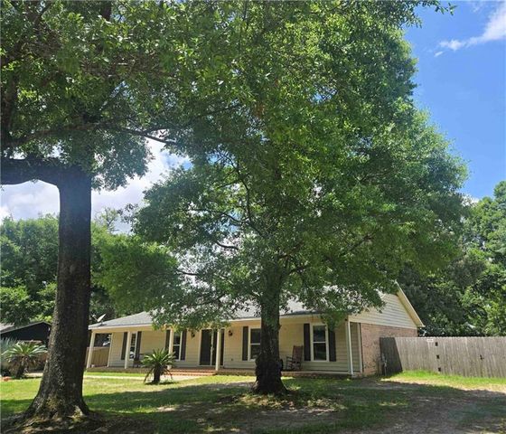 563 Vaughan Drive, Satsuma, AL 36572