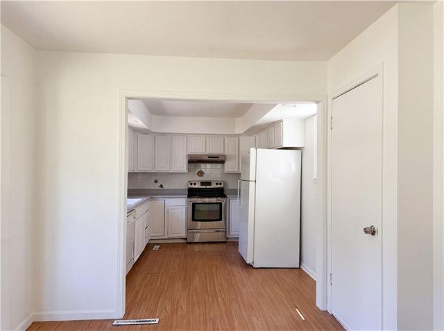 5333 N Euclid Avenue, Kansas City, MO 64118