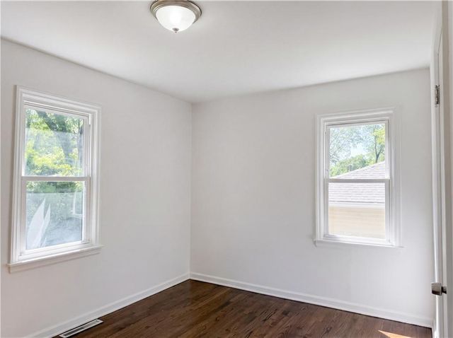 5333 N Euclid Avenue, Kansas City, MO 64118