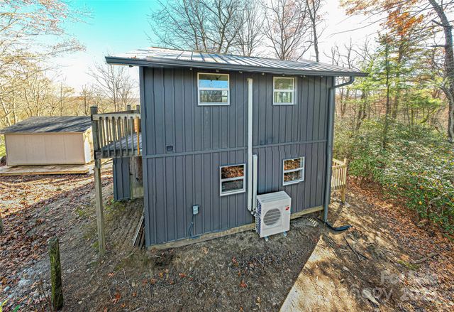 426, 428 Weaver Creek Road, Brevard, NC 28712