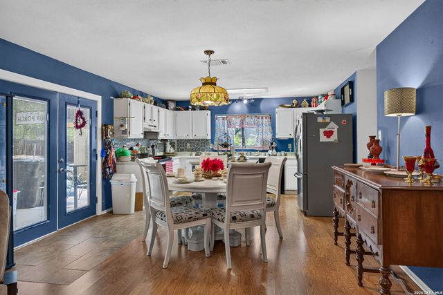 16826 Winding Oak Drive, San Antonio, TX 78247